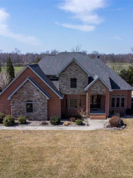 Roofer in Hazelwood MO