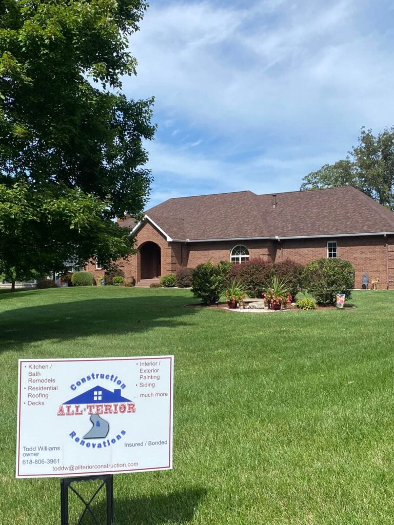 Roofer in Brighton IL